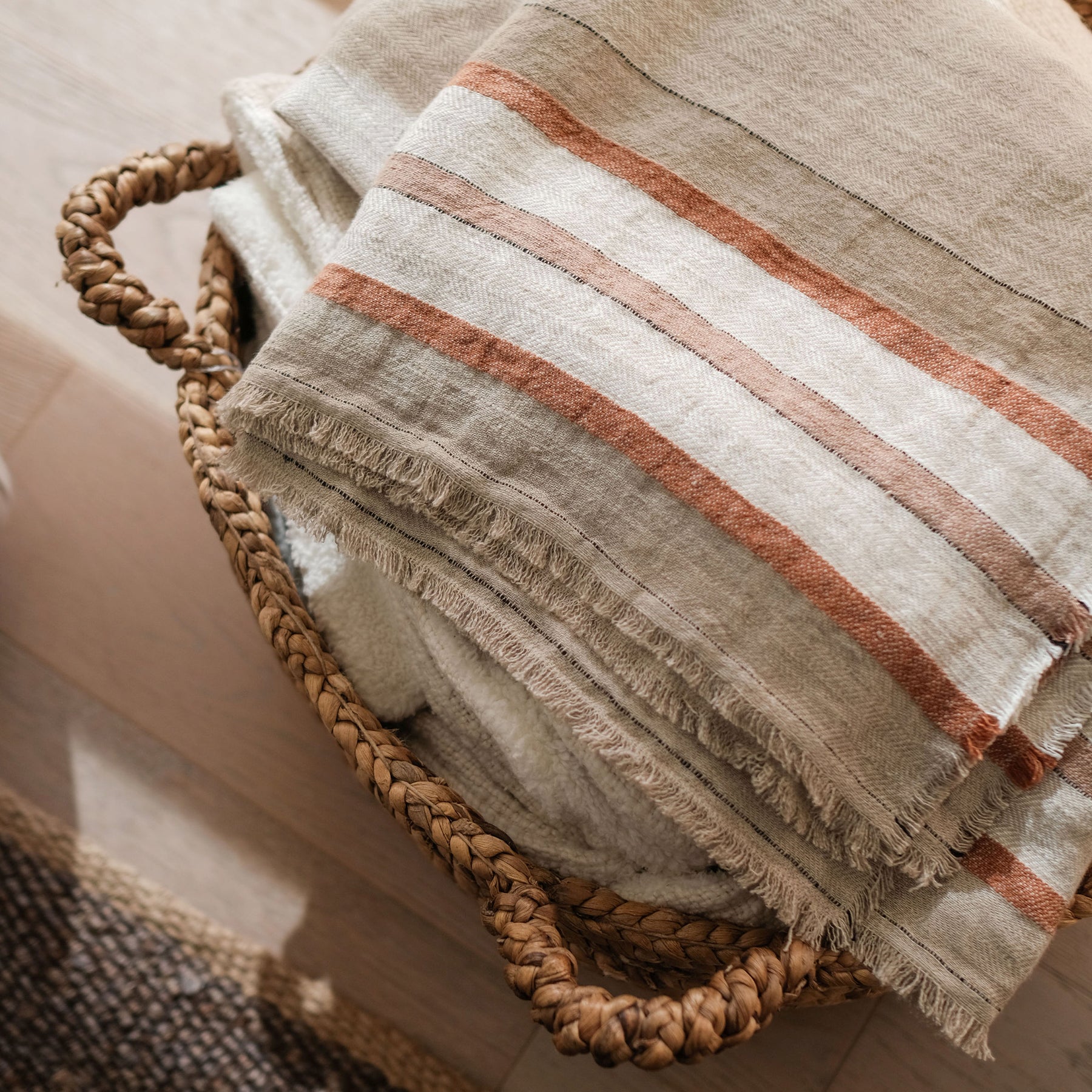 Beck Oversized Throw – Pom Pom at Home